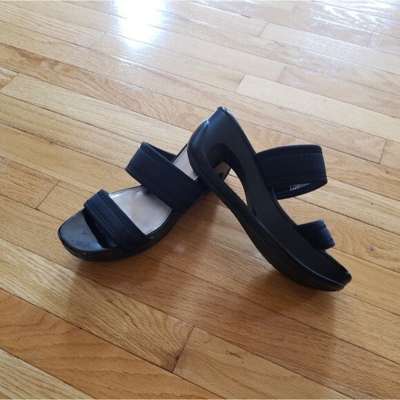 CALVIN KLEIN Wedges with Donut Heel Size 9.5 Black - Picture 3 of 3